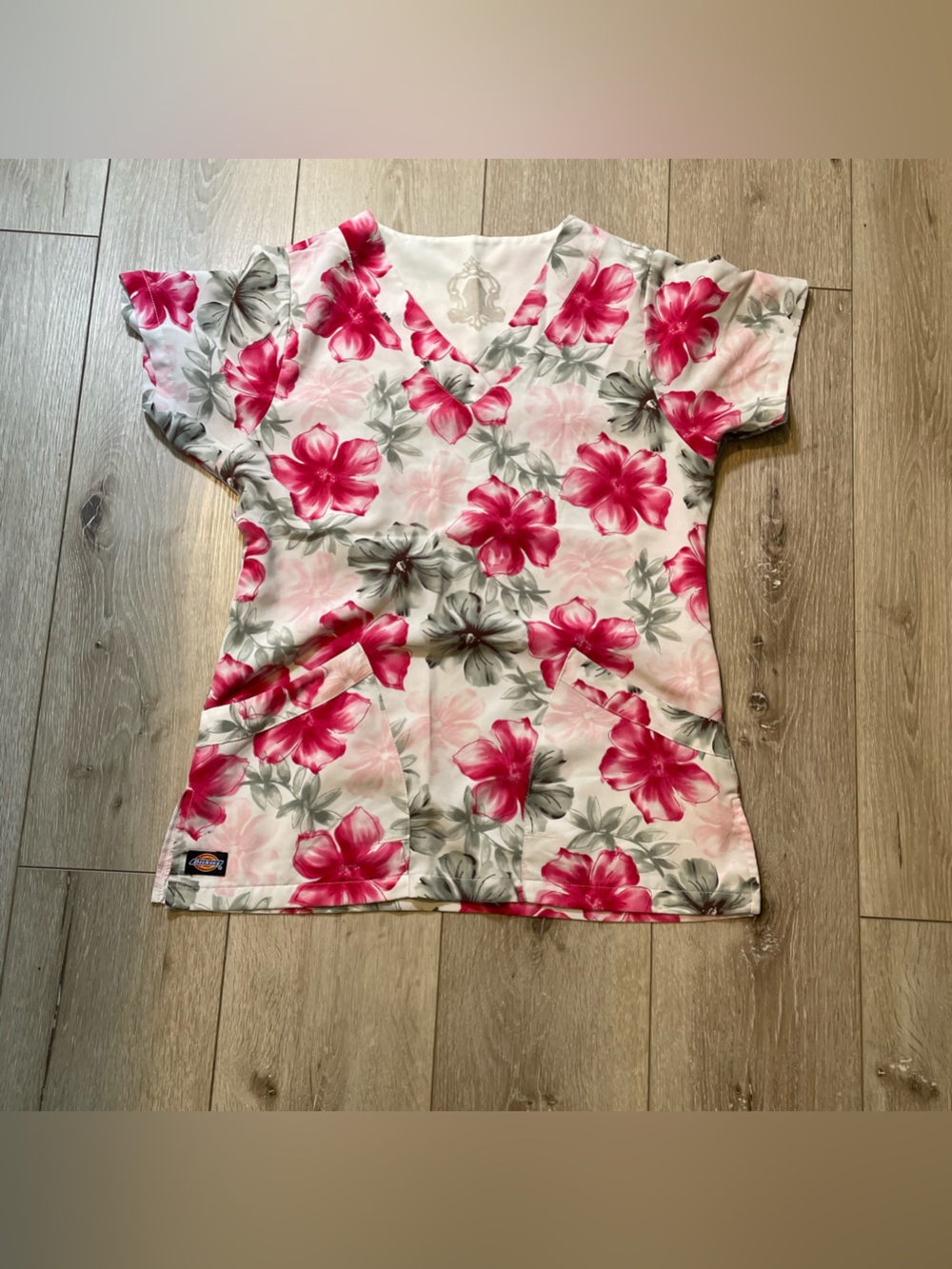 Dickies Floral V-Neck Scrub Top Pink Grey White Tropical Print XS
